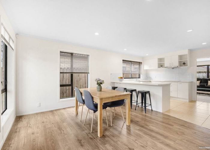  at 6 Shingleton Lane, Flat Bush, Auckland