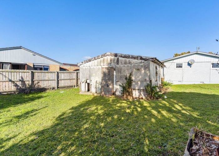  at 11 Evelyn Street, Papatoetoe, Manukau City, Auckland