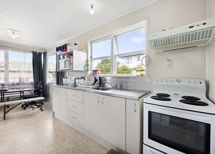  at 14 Valencia Place, Manurewa, Manukau City, Auckland