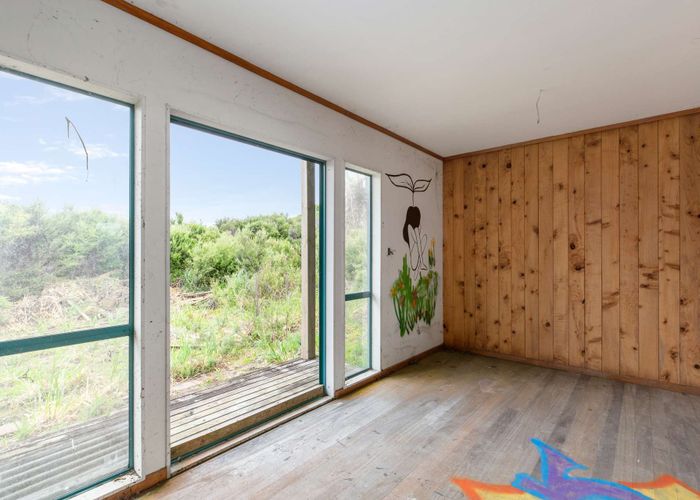  at 112 Lone Kauri Road, New Lynn