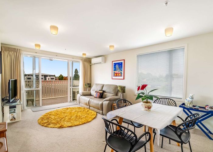  at 21b/208 Swanson Road, Henderson, Waitakere City, Auckland