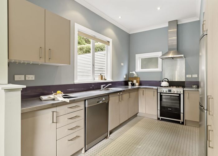  at 74 Para Street, Miramar, Wellington