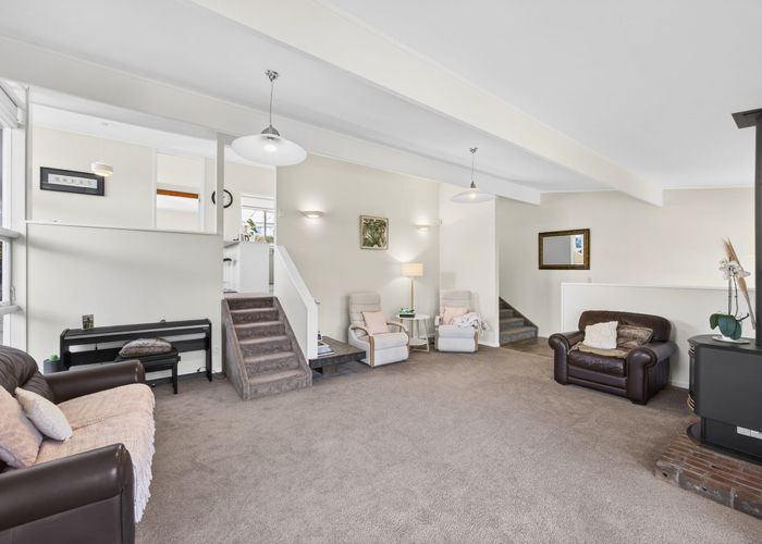  at 8 Blue Gum Rise, Sunnyhills, Manukau City, Auckland