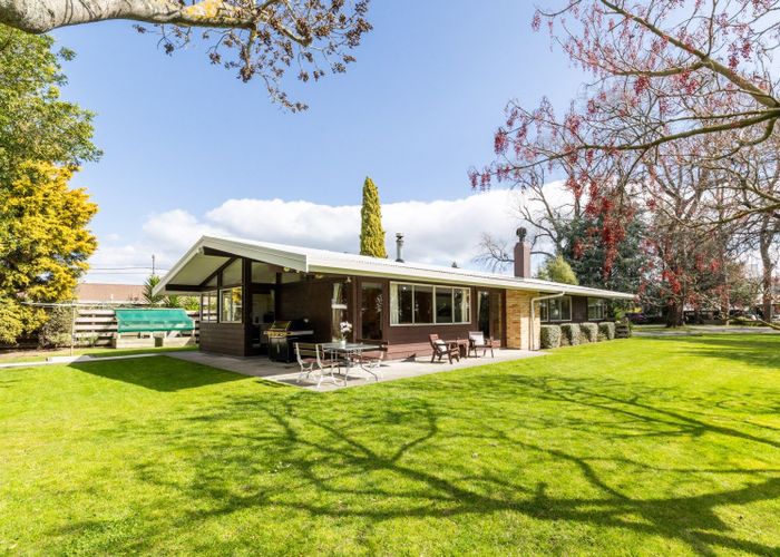  at 4 Ormond Road, Twyford