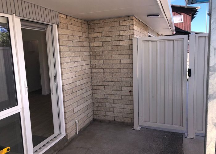  at 1/7 Tulloch Place, Conifer Grove, Takanini