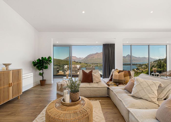  at 12 Florence Close, Queenstown Hill, Queenstown