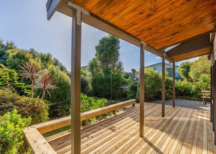  at 6 Frimley Terrace, Waikanae Beach, Waikanae