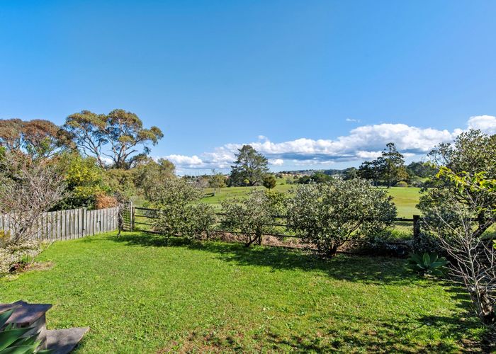  at 11 Shakespear Road, Army Bay, Whangaparaoa
