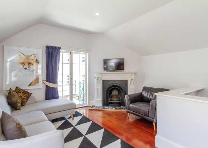 Free property data for 17 Selwyn Terrace, Thorndon, Wellington homes