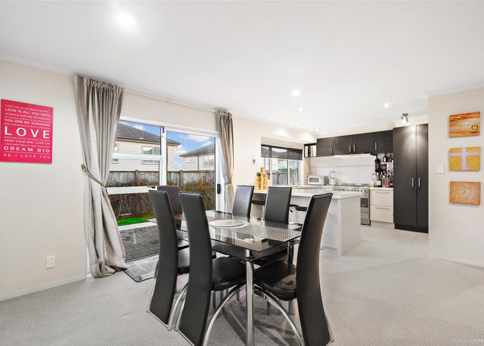  at 32 Pickaberry Avenue, Karaka, Papakura