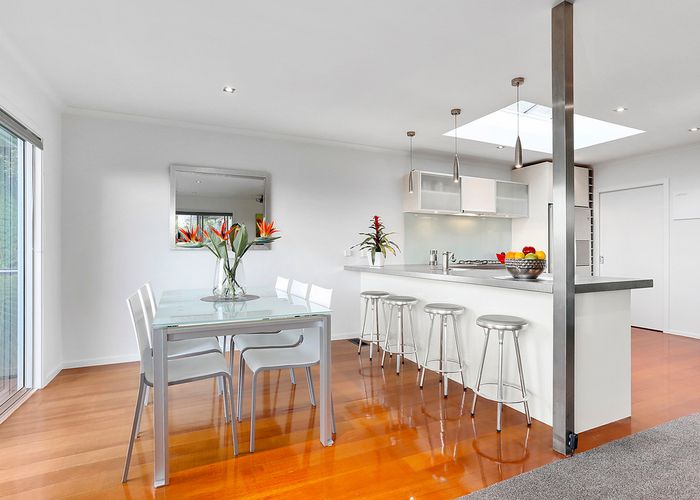  at 39 Tawini Road, Titirangi, Auckland