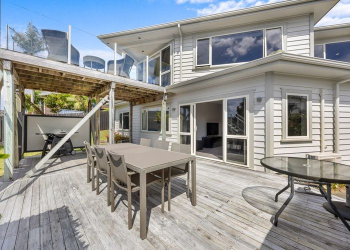  at 40 Westpark Drive, West Harbour, Waitakere City, Auckland