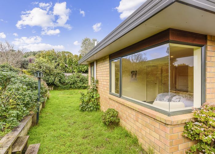 Free property data for 45 Lorna Irene Drive, Raumati South, Paraparaumu