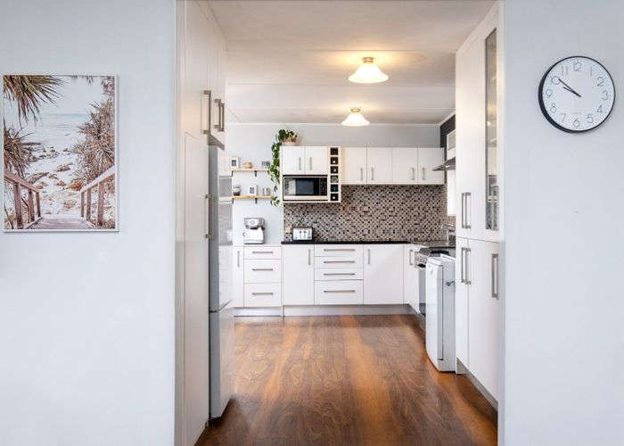  at 76 Atherfold Crescent, Greenmeadows, Napier