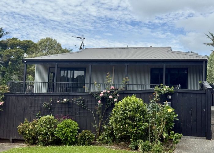  at 293A Beach Road, Campbells Bay, North Shore City, Auckland