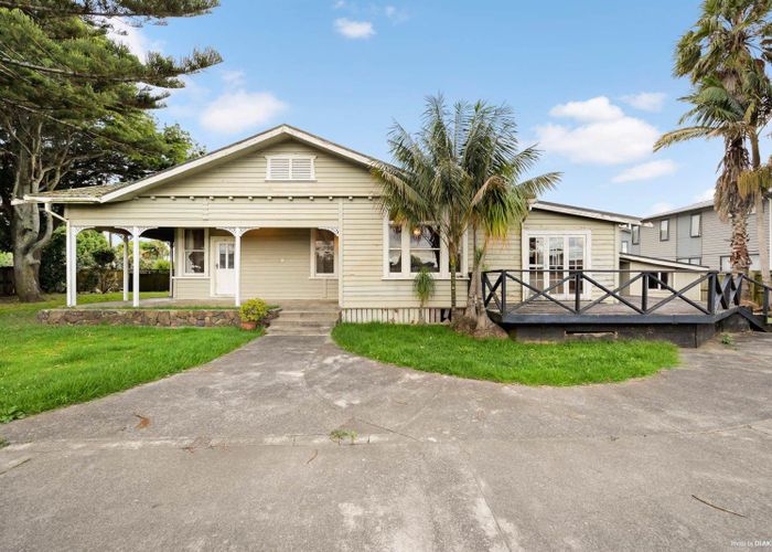  at 2 Morris Avenue, Papatoetoe, Manukau City, Auckland