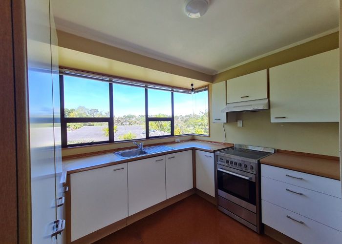  at 2/6 McQuoid Pl, Glenfield, North Shore City, Auckland