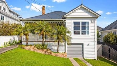  at 42 Richmond Avenue, Northcote Point, Auckland