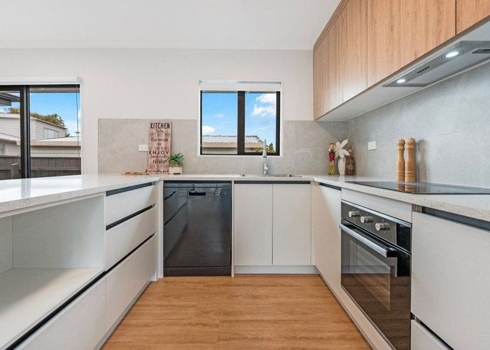  at 11A Murillo Place, Henderson, Waitakere City, Auckland