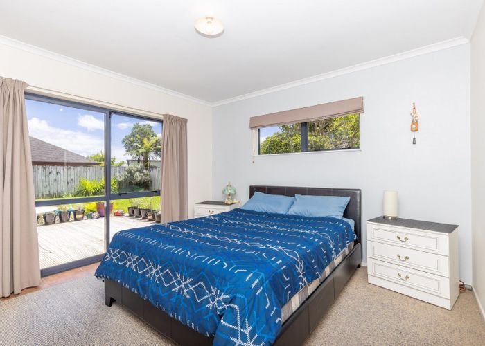  at 61 St James Drive, Huntington, Hamilton