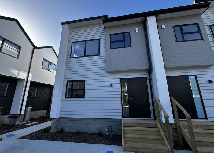  at 8/64 Glen Road, Stokes Valley, Lower Hutt