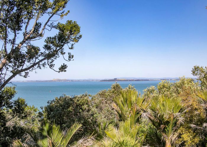  at 18 Okewa Road, Titirangi, Auckland