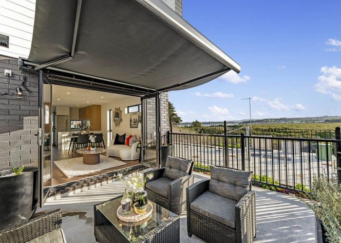  at 13/10 Ngaroma House Drive, Hobsonville, Waitakere City, Auckland