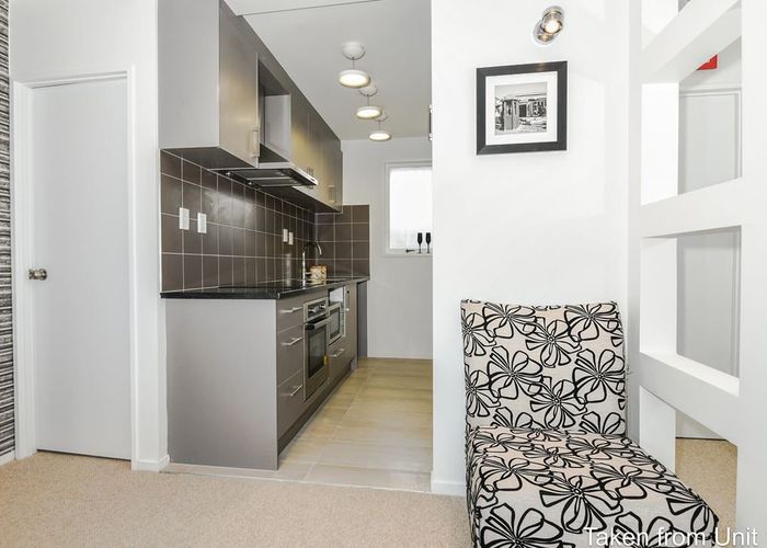  at 1/8 Almond Place, Mount Wellington, Auckland City, Auckland