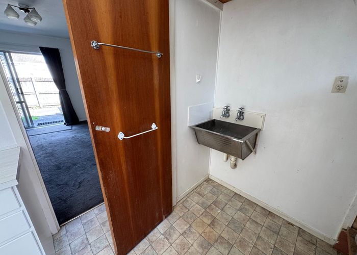  at 2/1 Halesowen Avenue, Sandringham, Auckland City, Auckland