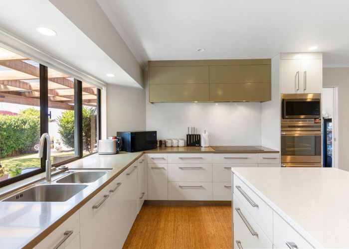  at 12 Rosetti Rise, West Harbour, Waitakere City, Auckland