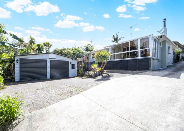  at 73 Barrys Road, Glendene, Waitakere City, Auckland