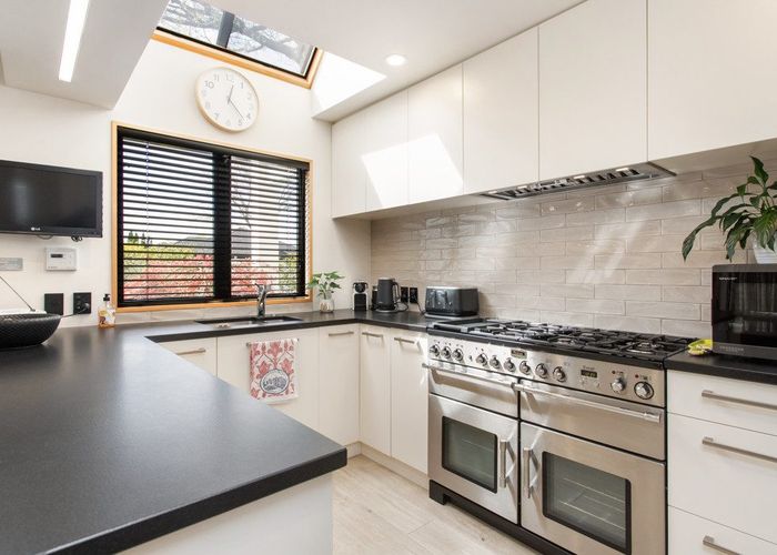  at 2/31A Garden Road, Merivale, Christchurch