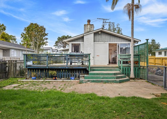  at 97 Riverpark Crescent, Henderson, Waitakere City, Auckland