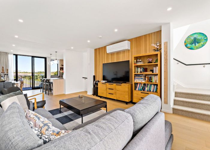  at 15 Silica Mews, Stonefields, Auckland