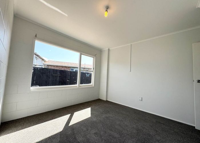  at 1/9 Plumley Crescent, Mangere, Auckland