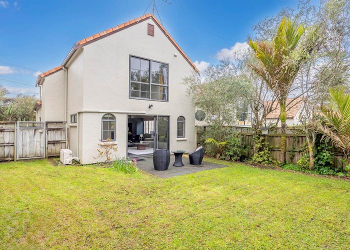  at 10/41 The Avenue, Albany, North Shore City, Auckland