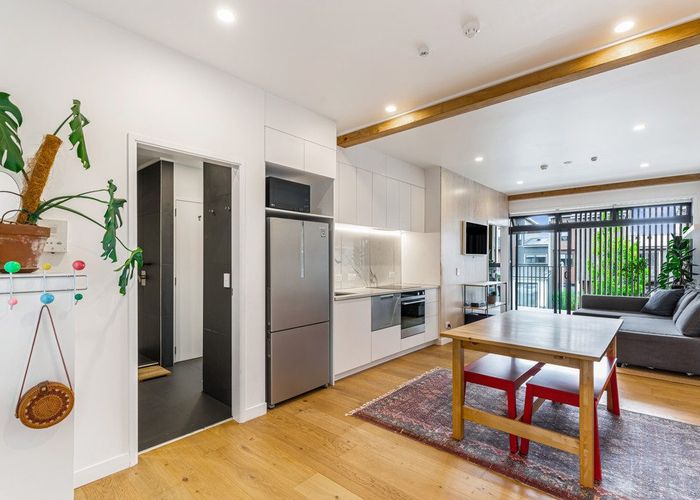  at 6/165 Hobsonville Point Road, Hobsonville, Waitakere City, Auckland
