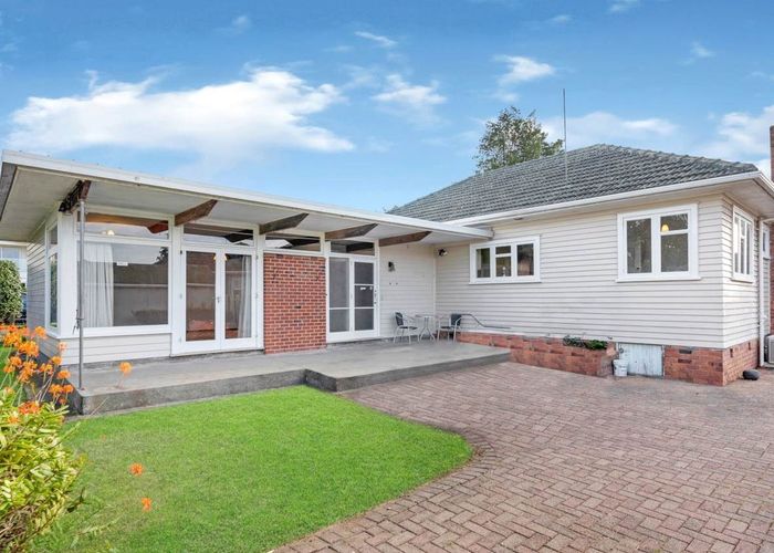  at 9 Nicholson Avenue, Papatoetoe, Auckland