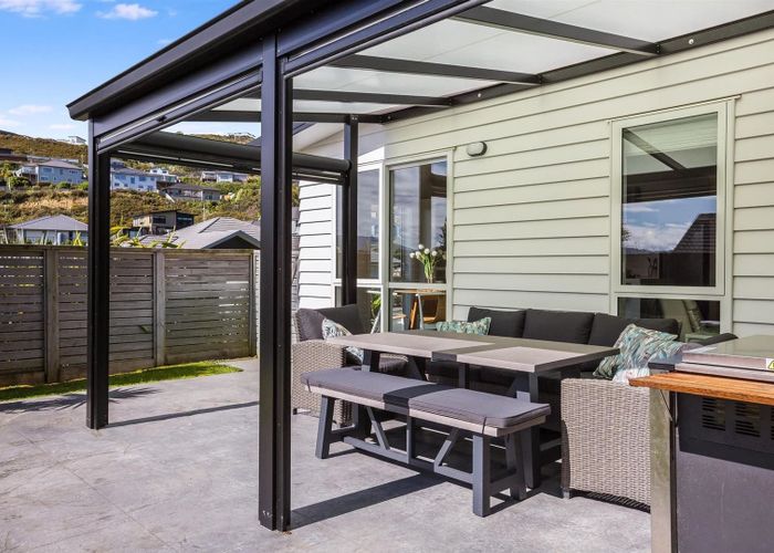  at 11 Banks Boulevard, Whitby, Porirua