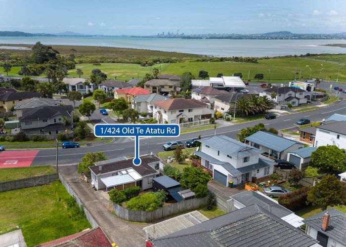  at 424 Old Te Atatu Road, Te Atatu Peninsula, Auckland