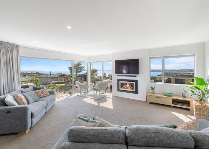  at 12 Pounamu Place, Shelly Park, Auckland