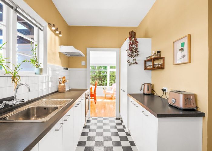  at 27 Hillier Place, Spreydon, Christchurch