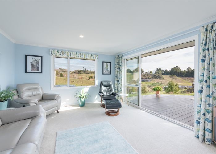  at 155 Ridgeview Road, Redwood Valley