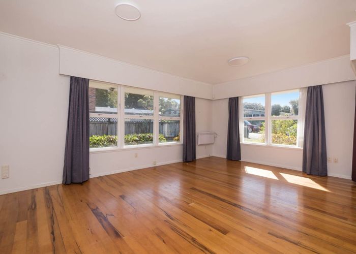  at 8 Stanaway Street, Hillcrest, North Shore City, Auckland