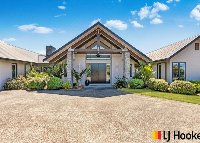  at 98 Bushlake Way, Papakura