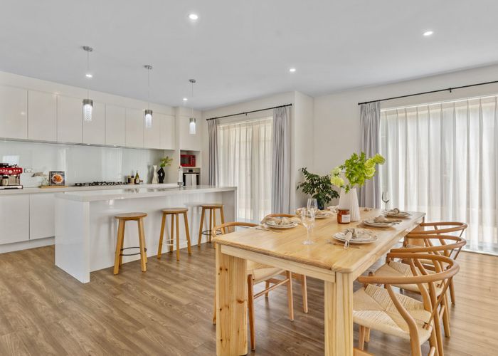  at 21 Edgewater Drive, Karaka, Auckland