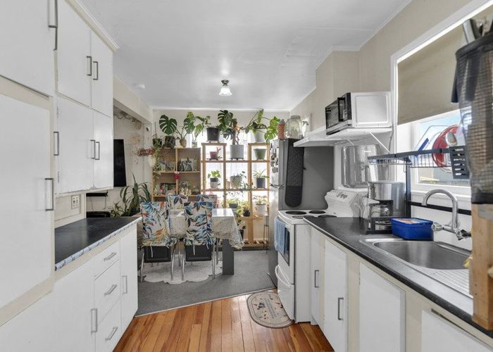  at 18 Ballantynes Ave, Upper Riccarton, Christchurch City, Canterbury