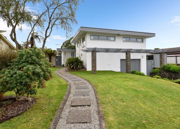  at 37 Glen Lynne Avenue, Queenwood, Hamilton