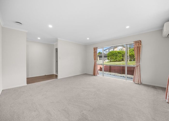  at 55 South Kensington Way, Henderson, Waitakere City, Auckland