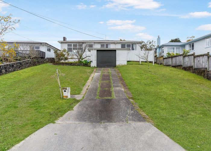  at 17 Trinidad Road, Sunnynook, Auckland